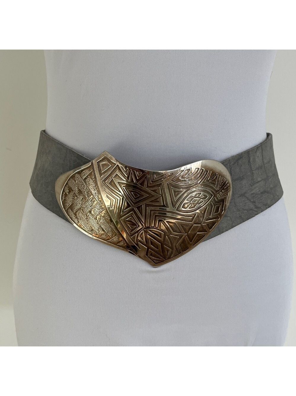 VINTAGE Silver Tone Metal  Large Engraved Asymmetrical Belt Buckle Leather Belt